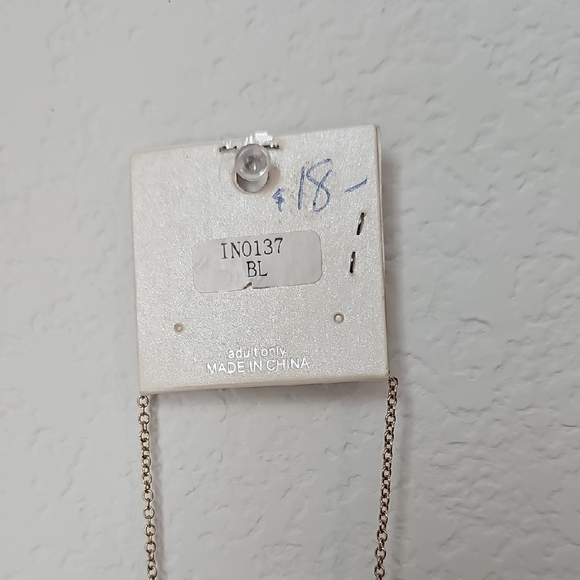 Chic Teal Pendant Necklace with Gold Chain - Picture 2 of 5